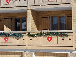 EXTERIEUR BALCON  (2)